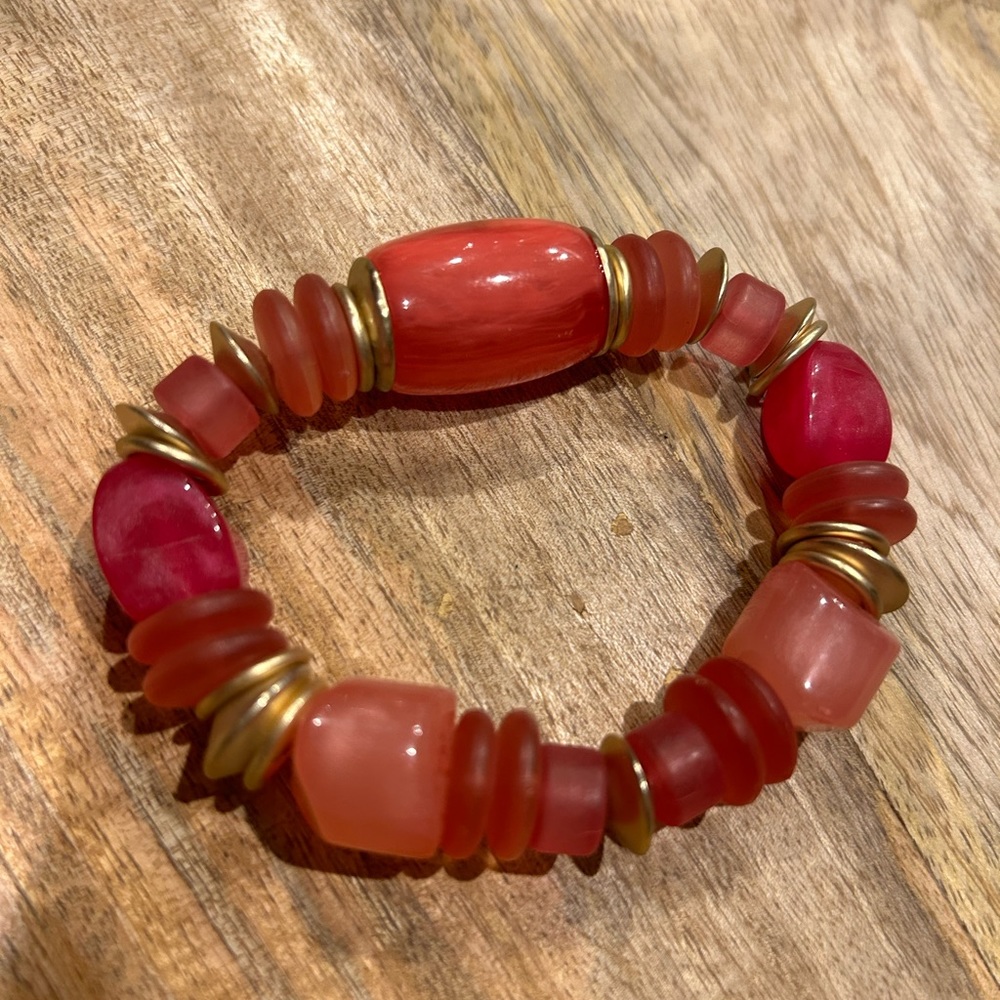 Stretchy beaded bracelet